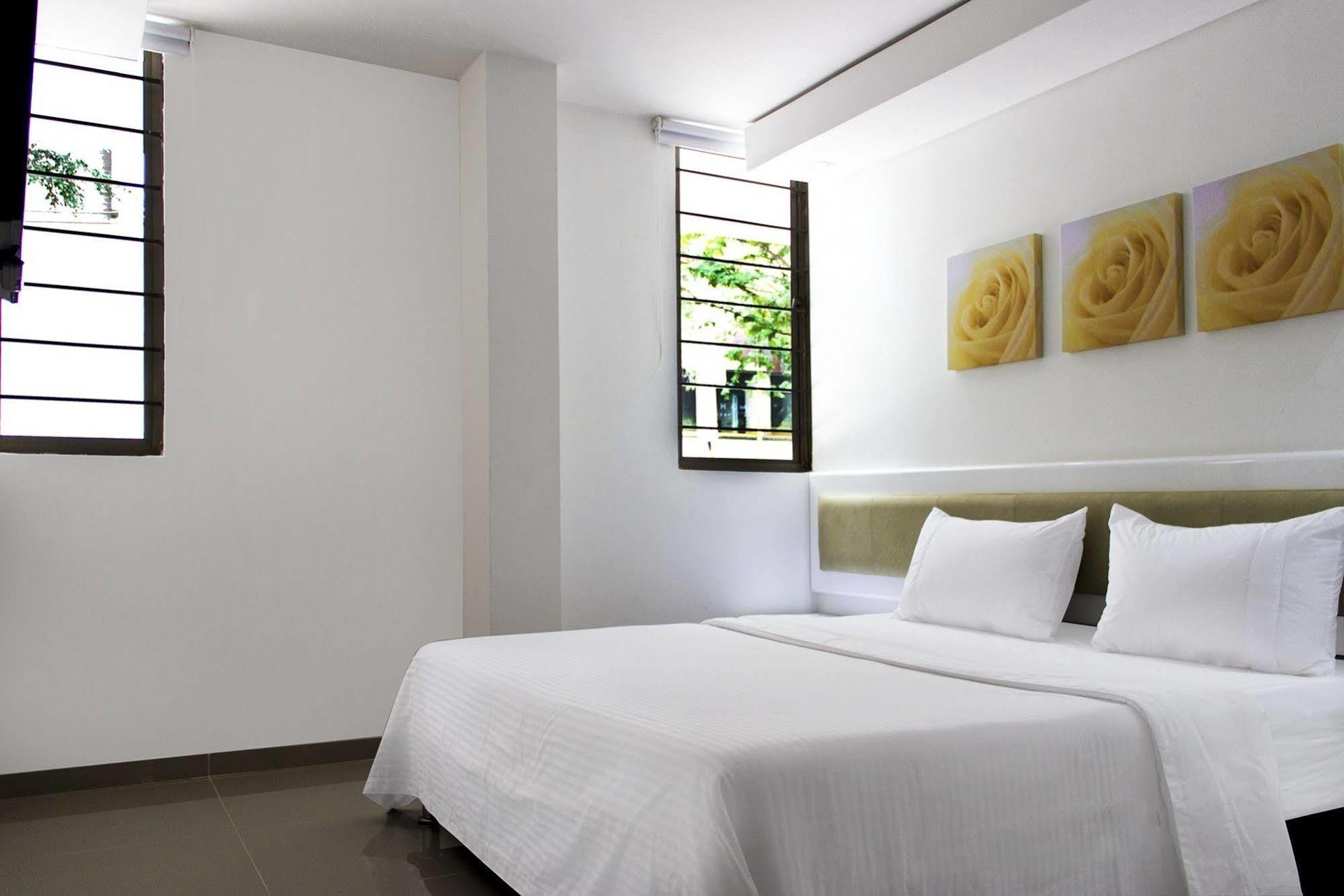 Hotel Zona A ميديلين المظهر الخارجي الصورة
